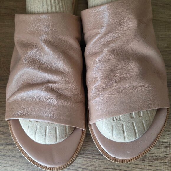 EUC KELSI DAGGER BROOKLYN NUDE SUPER SOFT LEATHER SANDALS SIZE 9.5 - Picture 9 of 16